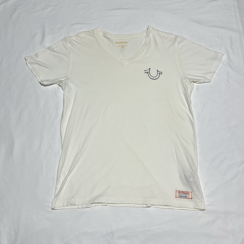 Men’s True Religion large white v-neck logo short sleeve  t-shirt